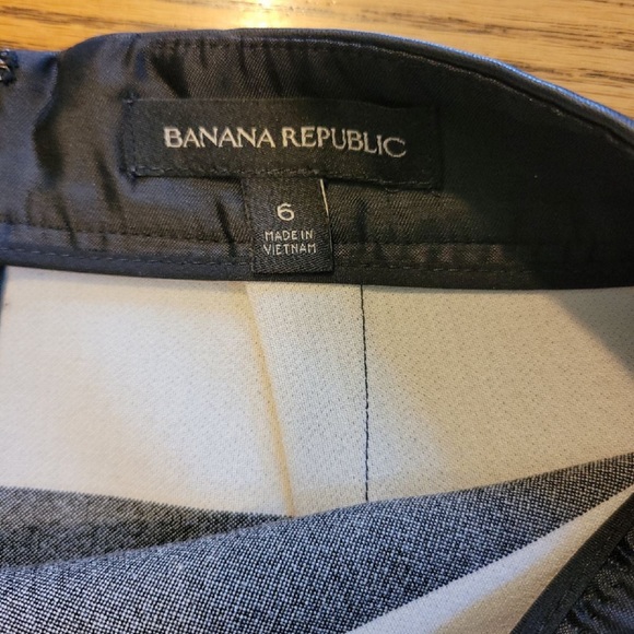 Banana Republic Stripped Pencil skirt size Small - Picture 2 of 3